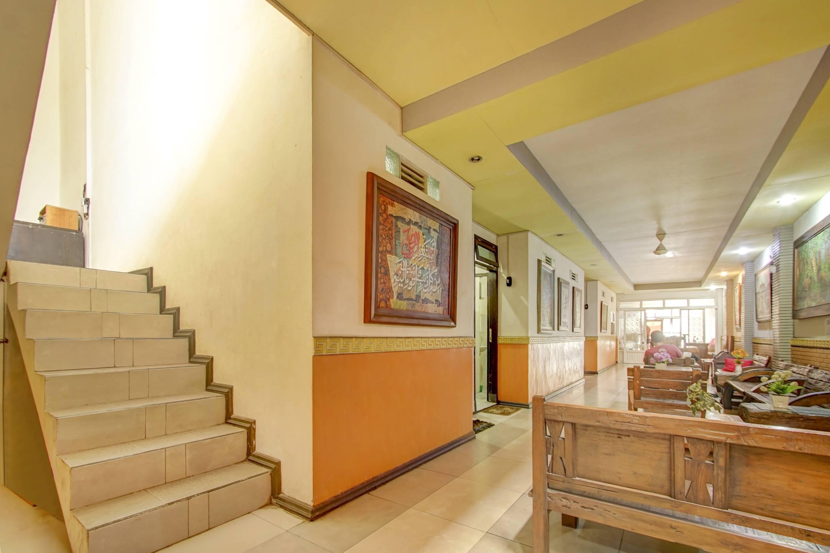 Reddoorz Near Stasiun Malang Kota Lama 2 Exterior photo